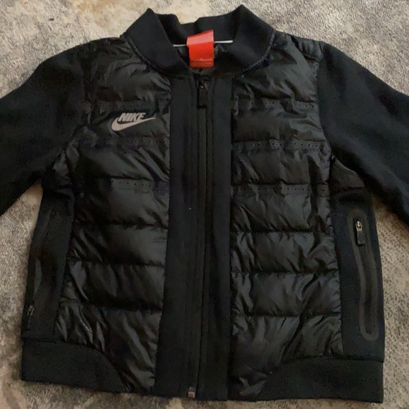 Girl Nike Jacket - Picture 2 of 6